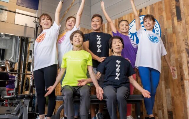 シニアの方にも取り組んでいただきたい「背骨を伸ばす」エクササイズ★「だんらん」に掲載